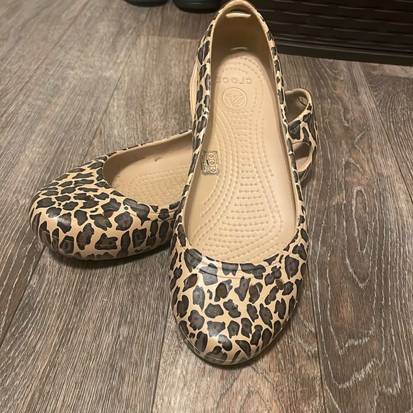 CROCS Shoes - Cheetah print croc sandals